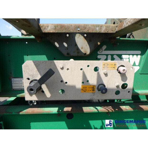 2004 آسكا Stack-43064502