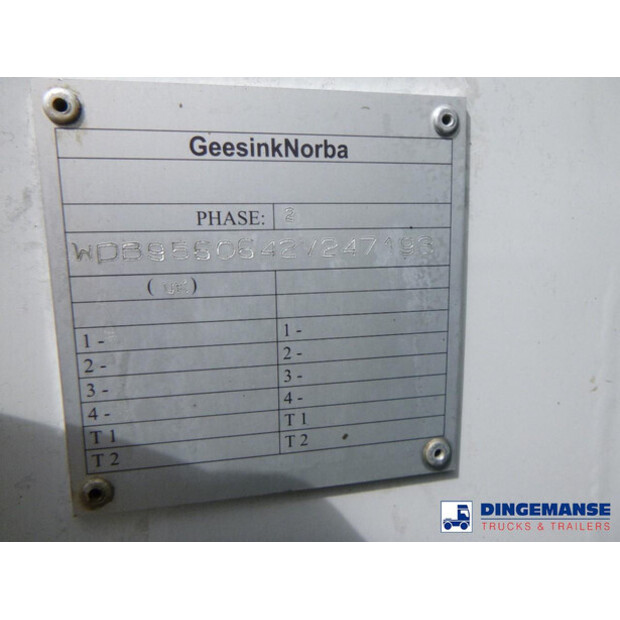 2017 Mercedes-Benz Econic 2630-43064687