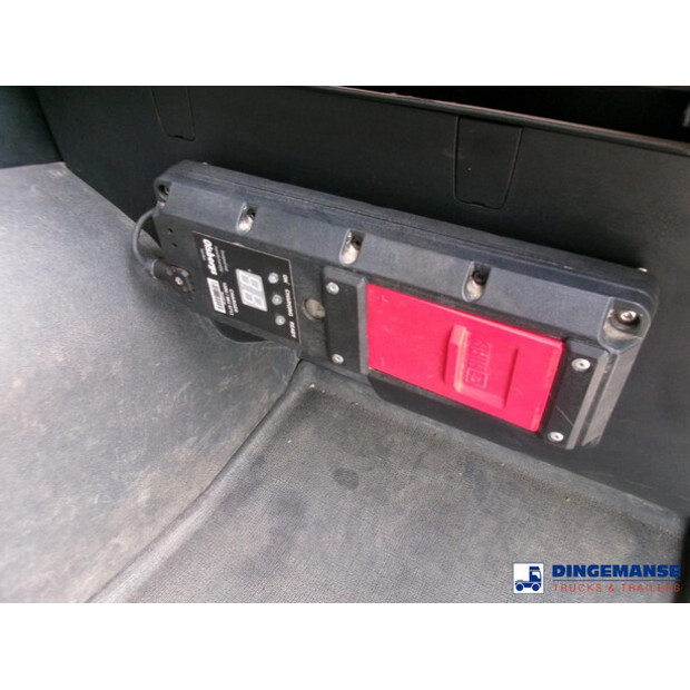 2013 Iveco AD260T33-43065096