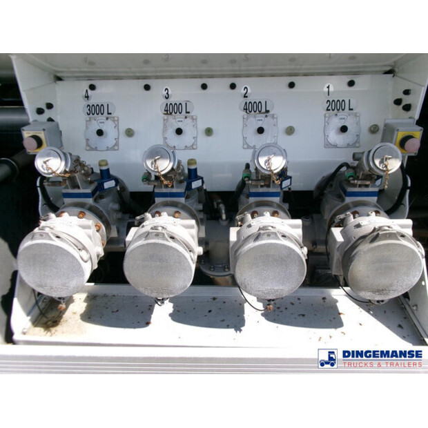 2012 فولفو FE 260-43067683