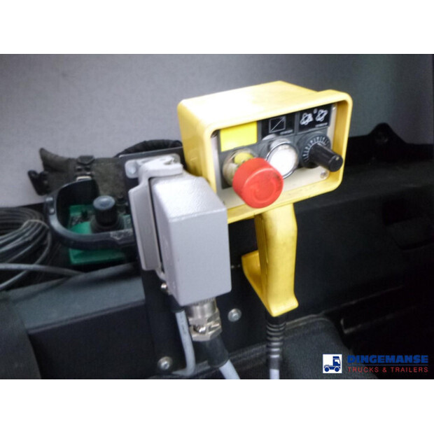 2018 مرسيدس بنز AROCS 3240-43070860