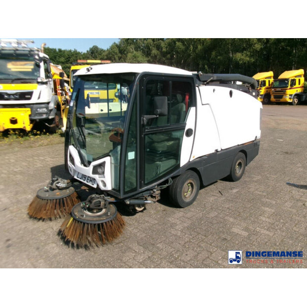 2019 Johnston C202-43070997