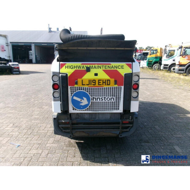 2019 Johnston C202-43071001