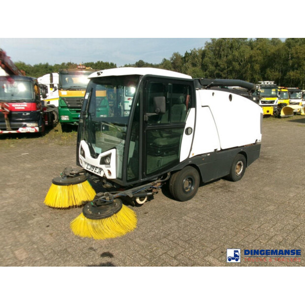 2019 Johnston C202-43071012