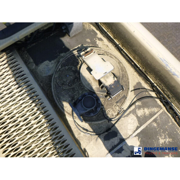 2005 Scania P420-43071703