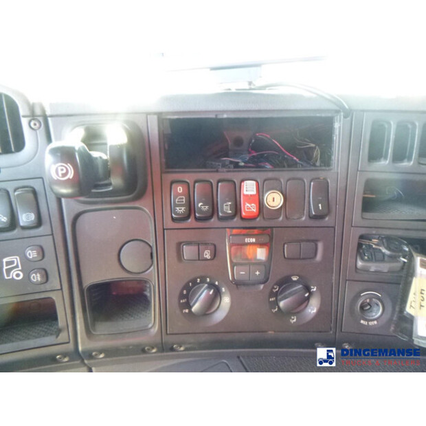 2005 Scania P420-43071717