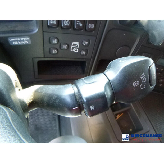 2005 Scania P420-43071720