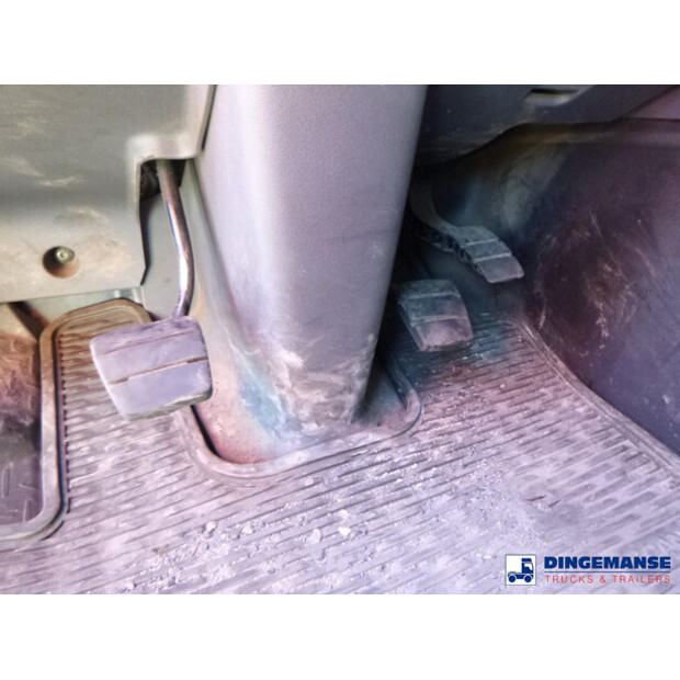 2005 Scania P420-43071722