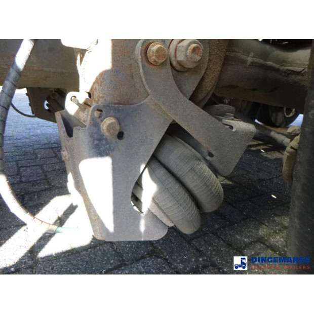 2006 WHALE OTHERS-43071994