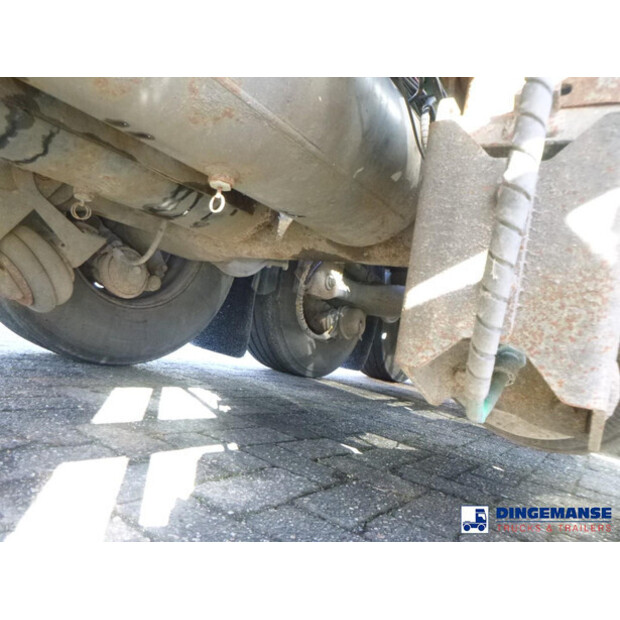 2006 WHALE OTHERS-43071995