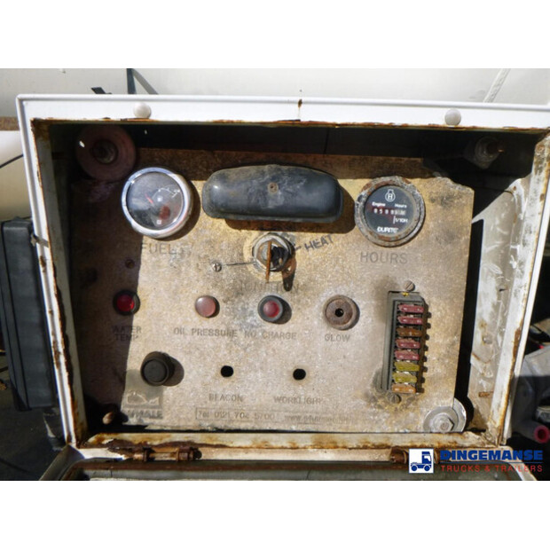 2006 WHALE OTHERS-43072000