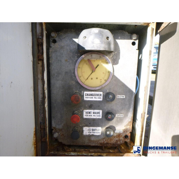 2006 WHALE OTHERS-43072002