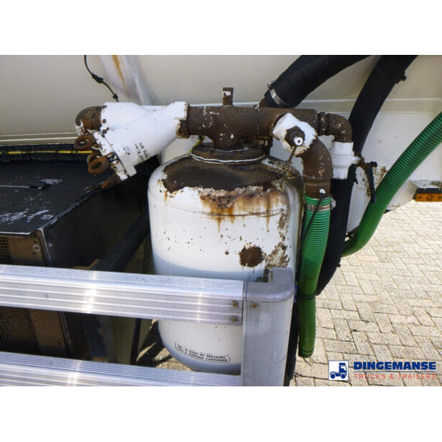 2006 WHALE OTHERS-43072003