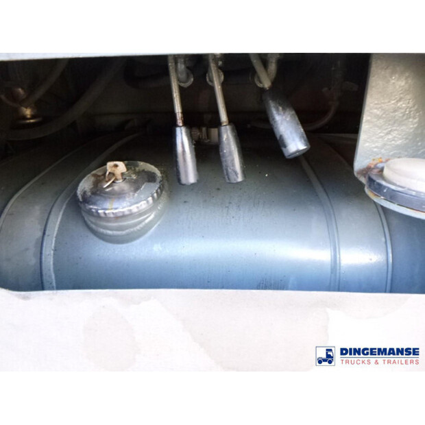 2002 Mercedes-Benz ATEGO-43072112