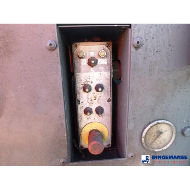 2002 Mercedes-Benz ATEGO-43072120