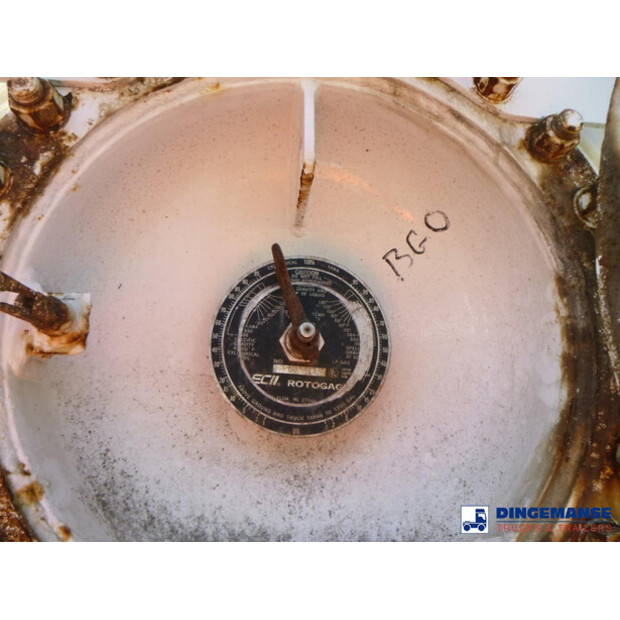 2011 فولفو FL290-43072285