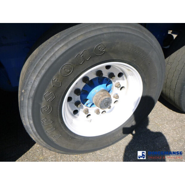 1997 إي يو OTHERS-43072740