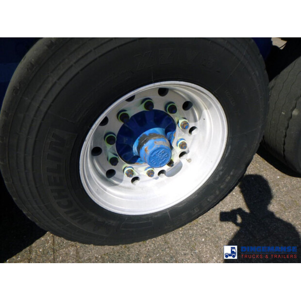 1997 إي يو OTHERS-43072755