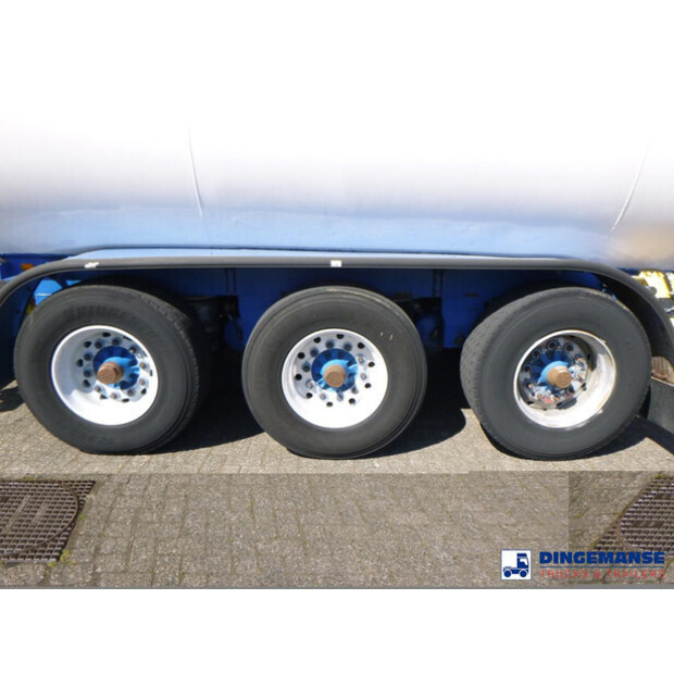 1997 إي يو OTHERS-43072820