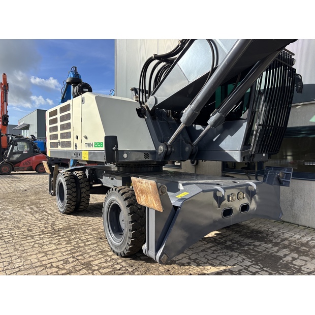 2021 FUCHS MHL340F-43082435