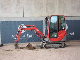 صورة ل حفارات صغيرة 2014 يانمار SV15