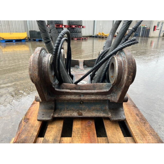 2012 OilQuick OQ70/55-43090674