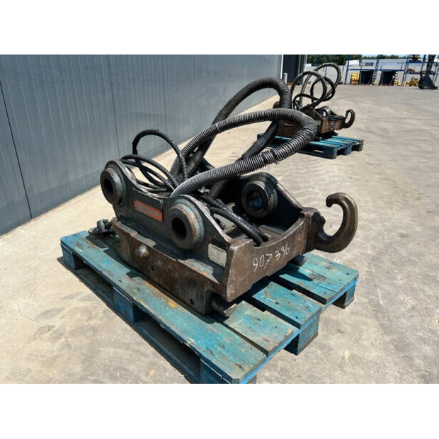 2009 OilQuick OQ70/55-43090690