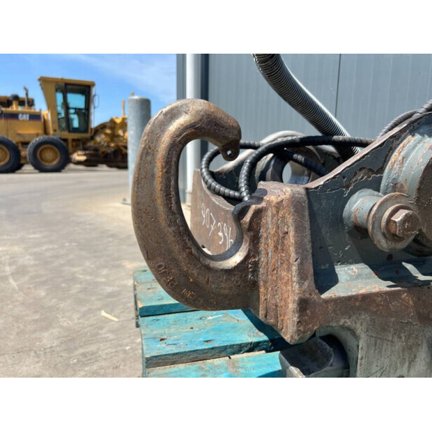 2009 OilQuick OQ70/55-43090696