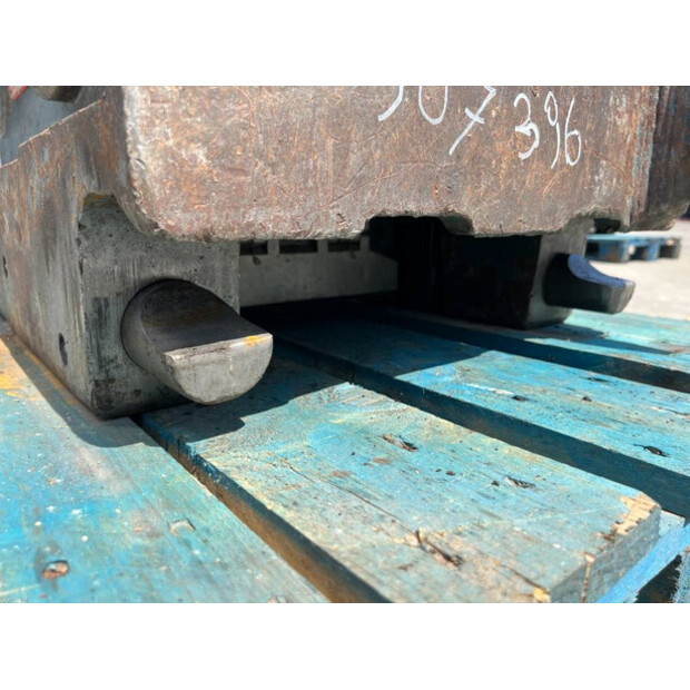 2009 OilQuick OQ70/55-43090702