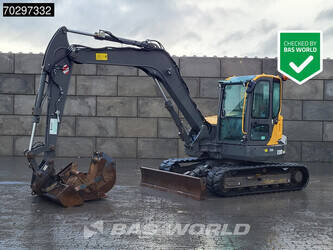 صورة ل حفارات صغيرة 2021 فولفو ECR88D