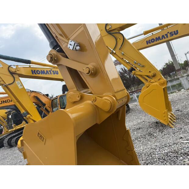 2024 Caterpillar 340D2L-43094496