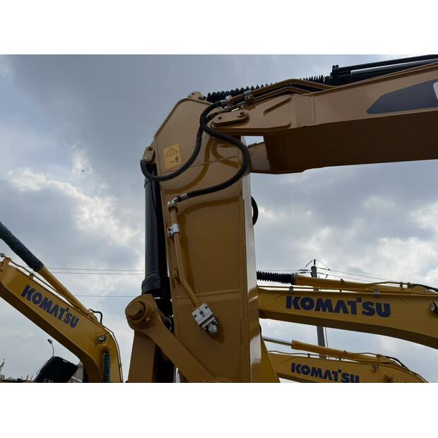 2024 Caterpillar 340D2L-43094506