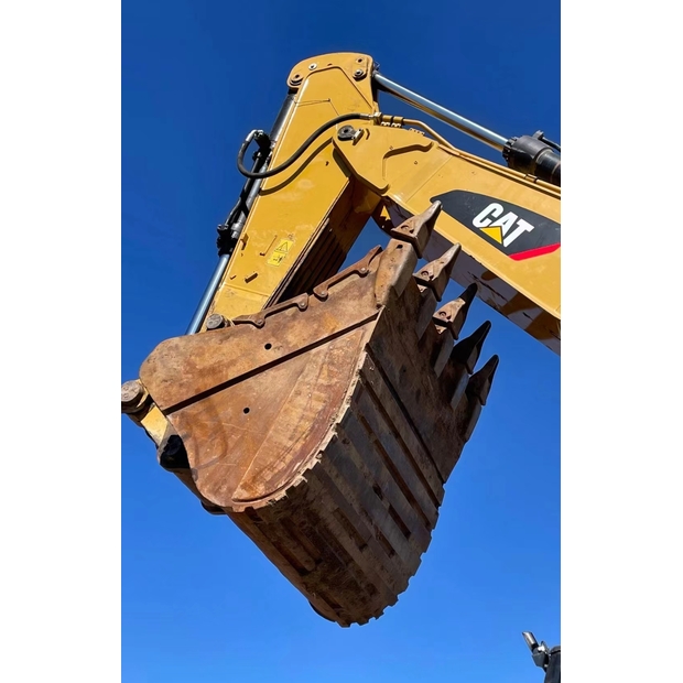 2018 كاتربيلر 390FL-43094618