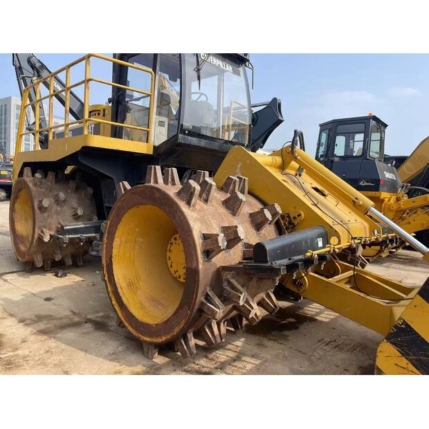 2019 Caterpillar 826-43094634