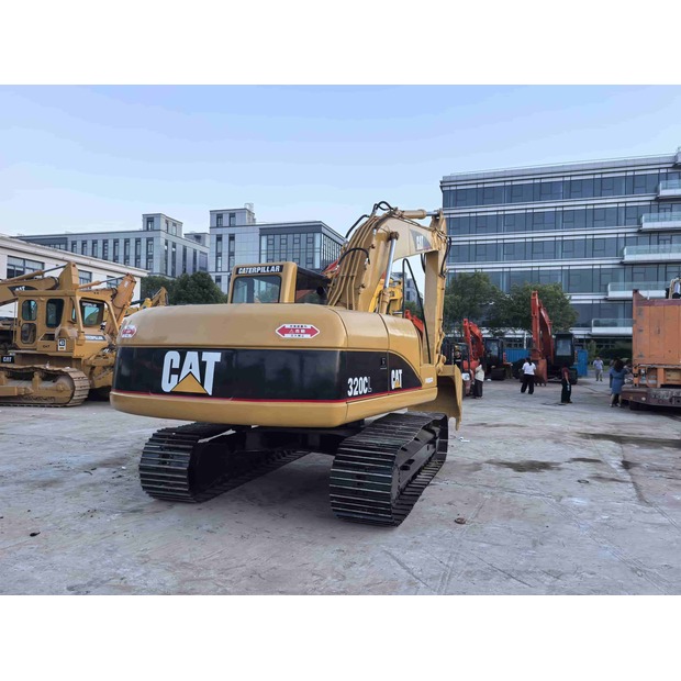 2018 كاتربيلر 320CL-43095450