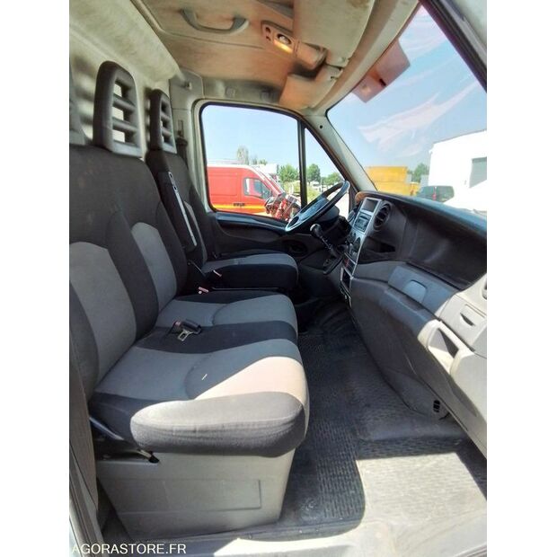 2010 Iveco 35C15-43112748