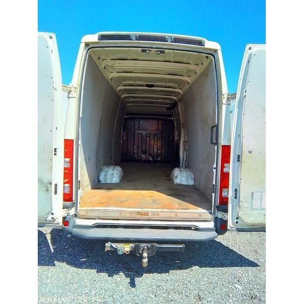 2010 Iveco 35C15-43112749