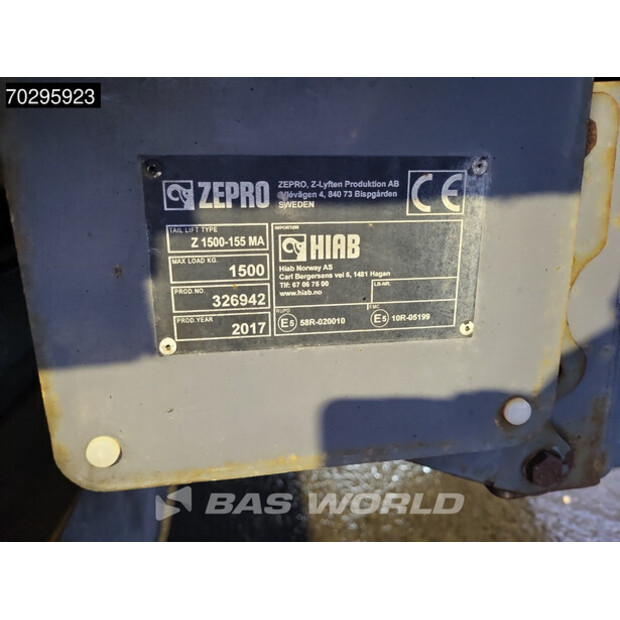 2017 مرسيدس بنز Atego 1330-43113655