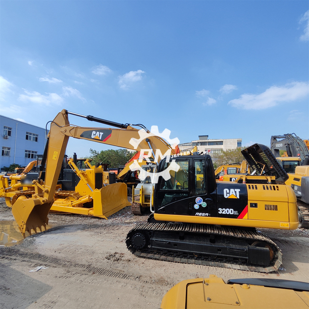 2022 Caterpillar 320D2L-43114150