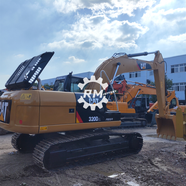 2022 Caterpillar 320D2L-43114155