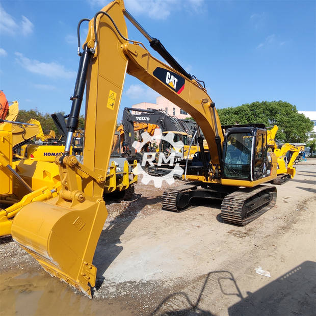 2022 Caterpillar 320D2L-43114156