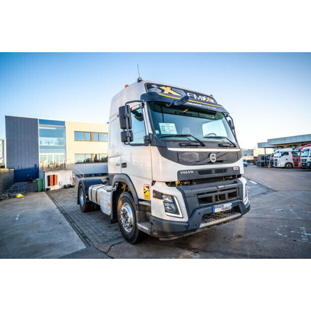 2015 فولفو FMX 460-43114845