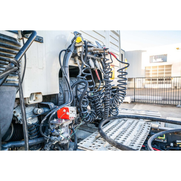 2015 فولفو FMX 460-43114846