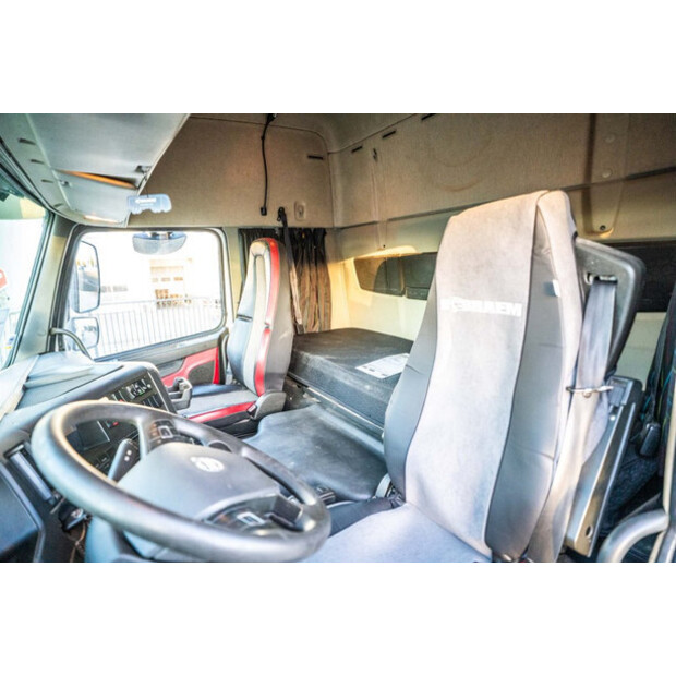 2015 فولفو FMX 460-43114849