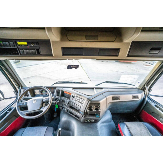 2015 فولفو FMX 460-43114851