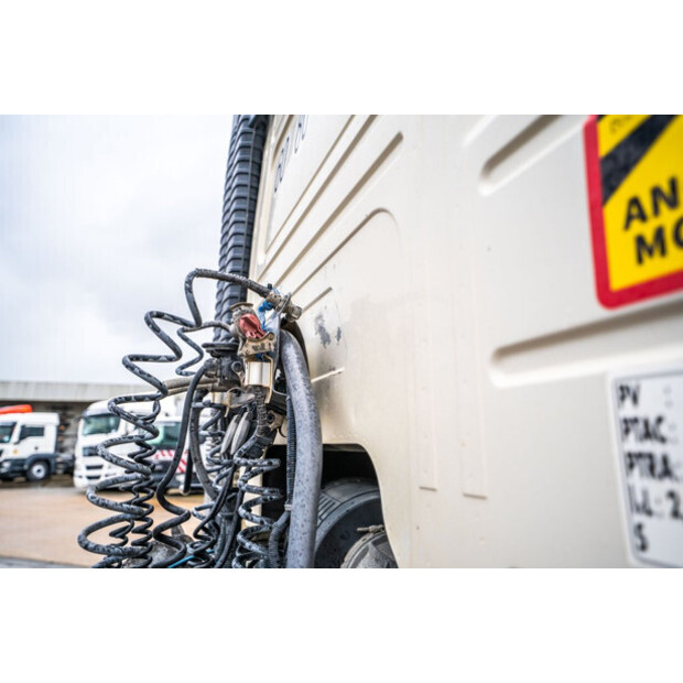 2016 فولفو FMX 460-43114880