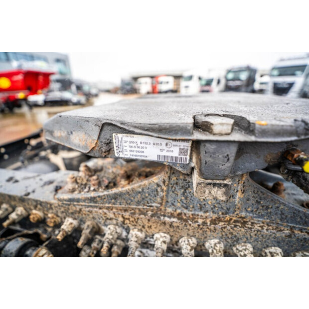 2016 فولفو FMX 460-43114887