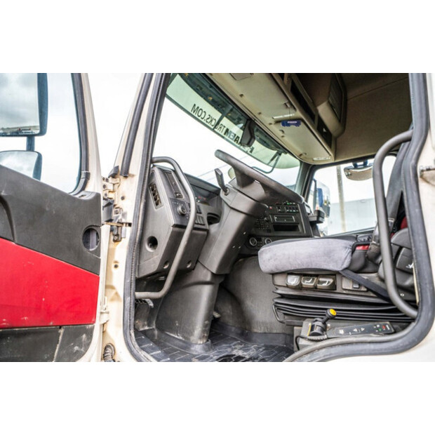 2016 فولفو FMX 460-43114888