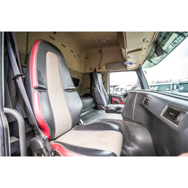 2016 فولفو FMX 460-43114893