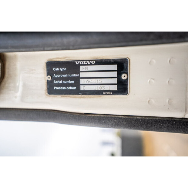 2016 فولفو FMX 460-43114896